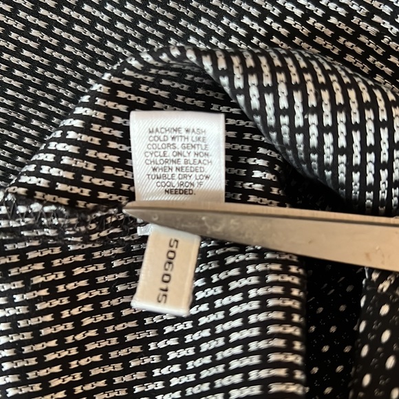 Express Polka Dot Button Down Blouse - Picture 6 of 6